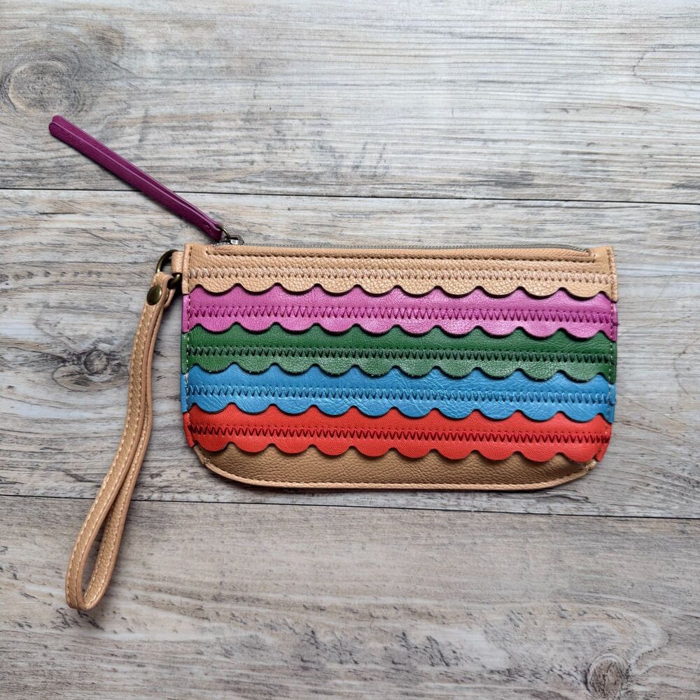 Relic by Fossil Takeaway Scalloped Leather Wristlet Wallet Multicolor Zip Clutch